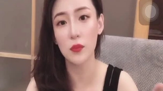 颜值姐妹花，露脸全裸相互自慰，撅起屁股露鲍鱼，超近景特写小蝴蝶逼第01集
