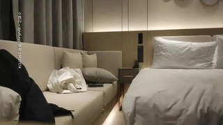 胸不大但身材不错的美女主播