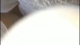 S级身材惹火美女拍摄现场放福利让摄影师咸猪手把全身摸了个遍最后还用脚帮助他射精1080P